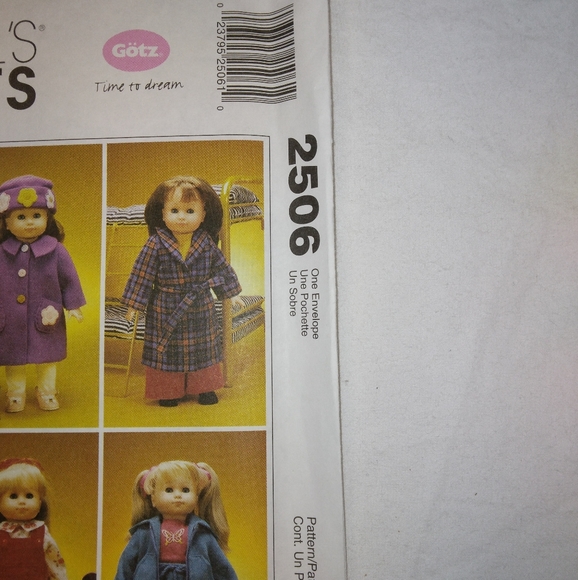 McCall's 2506 Wardrobe for 18" doll & a dog.  Fits American Girl Doll, Gotz doll - Picture 2 of 6